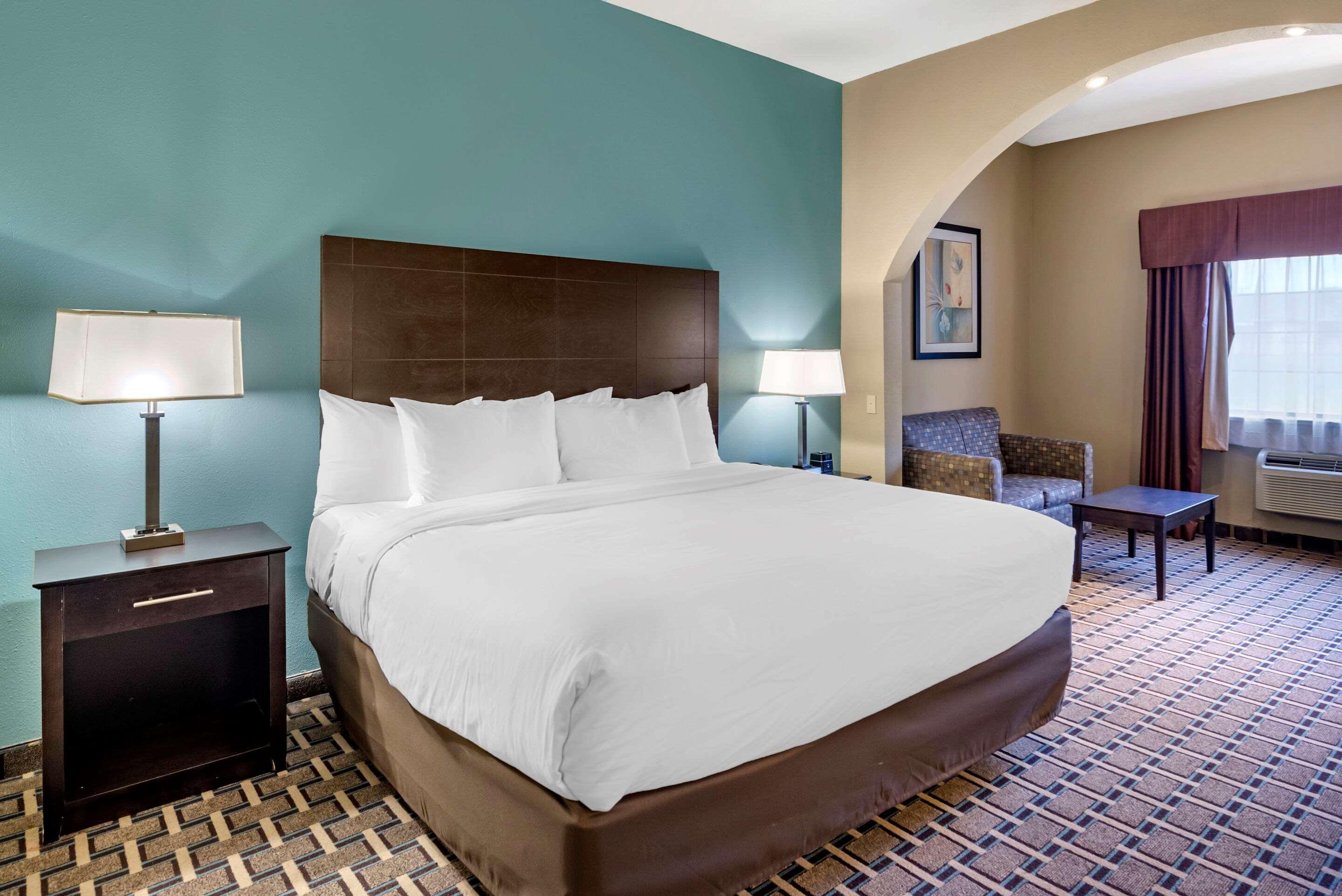 Comfort Suites Clovis Bagian luar foto