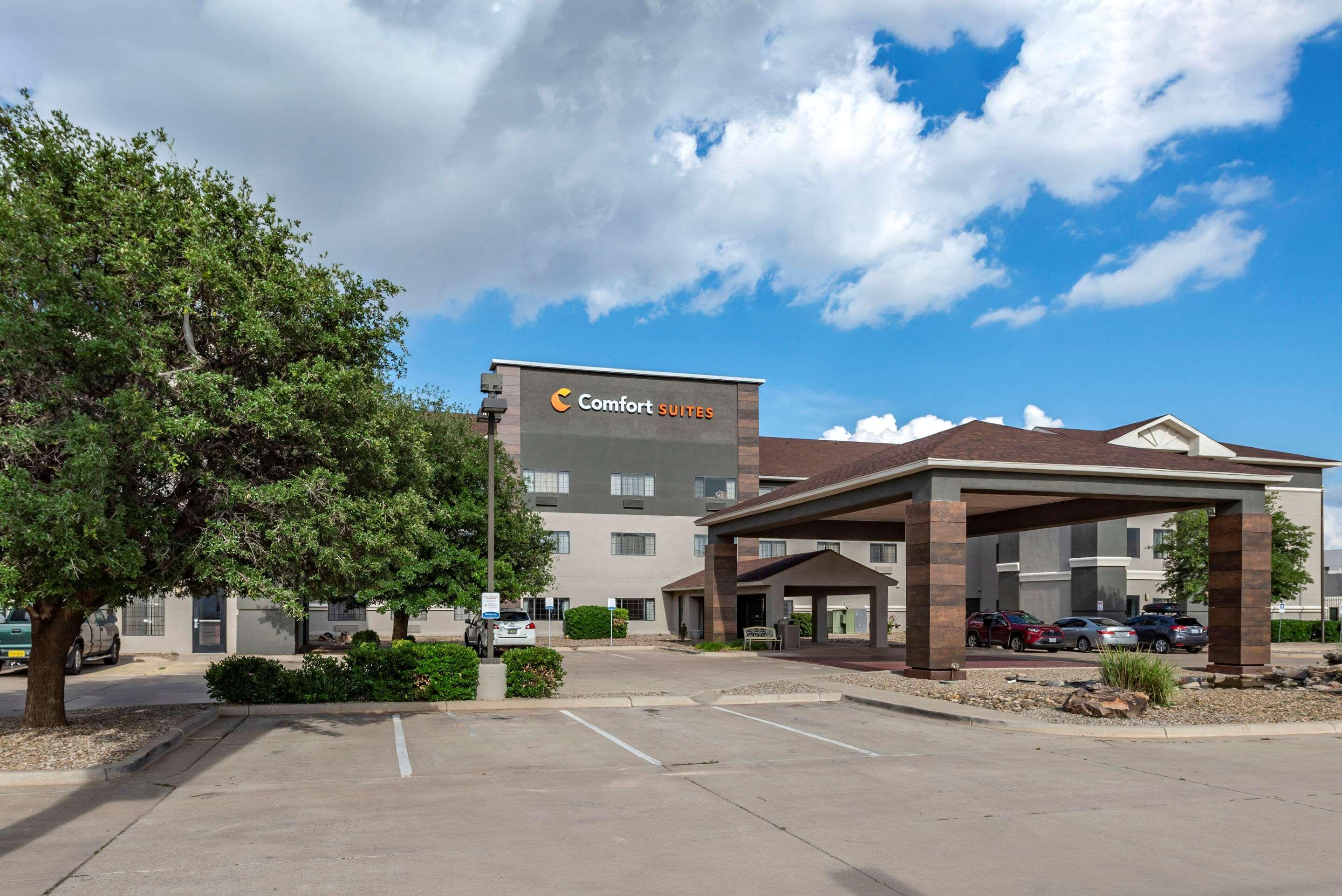Comfort Suites Clovis Bagian luar foto