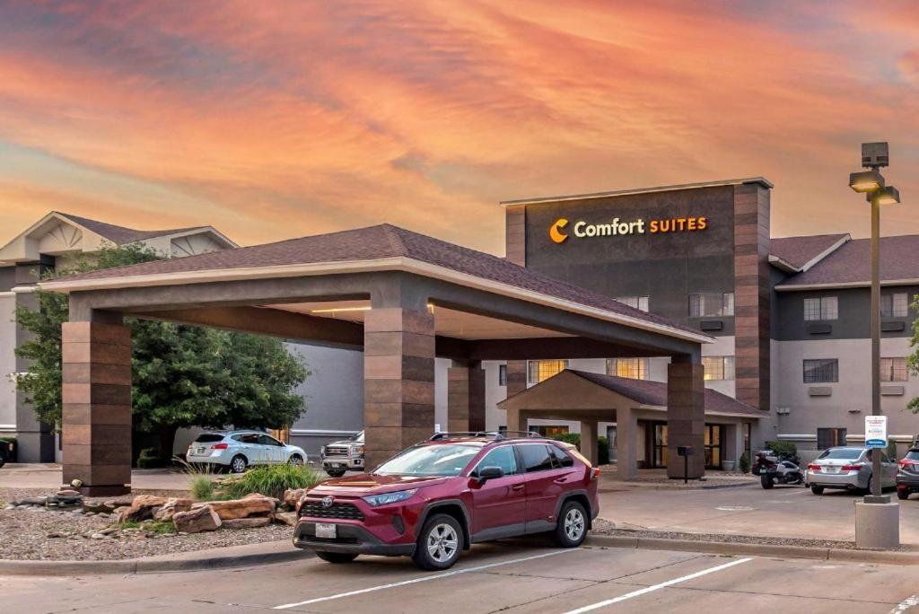 Comfort Suites Clovis Bagian luar foto